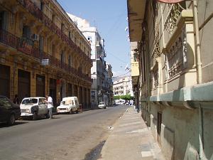 ORAN AOUT 2006 RUE MIRAUCHAUX AU FOND PLACE DES VICTOIRES